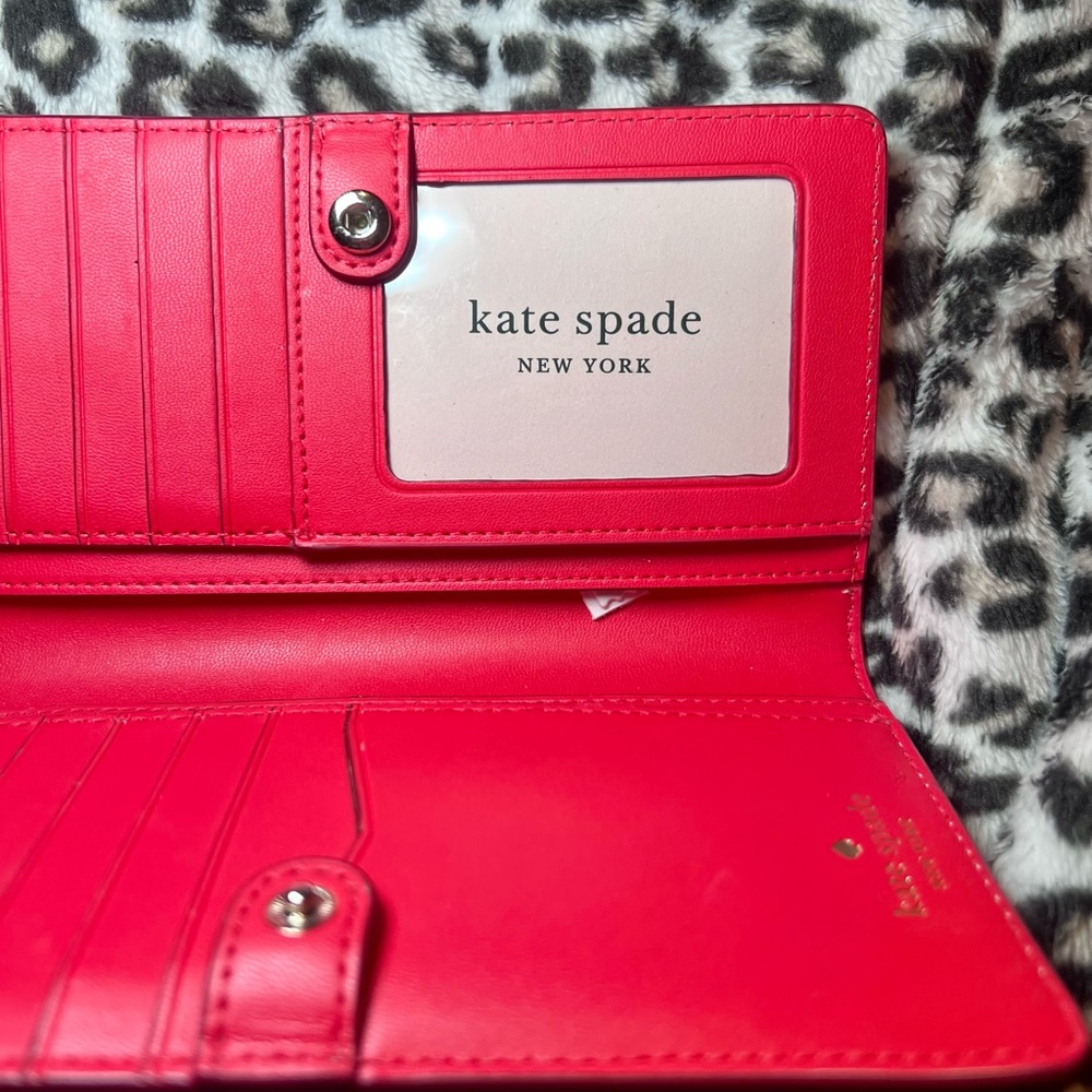 Red Kate Spade wallet ❤️‍🔥🍒🌹